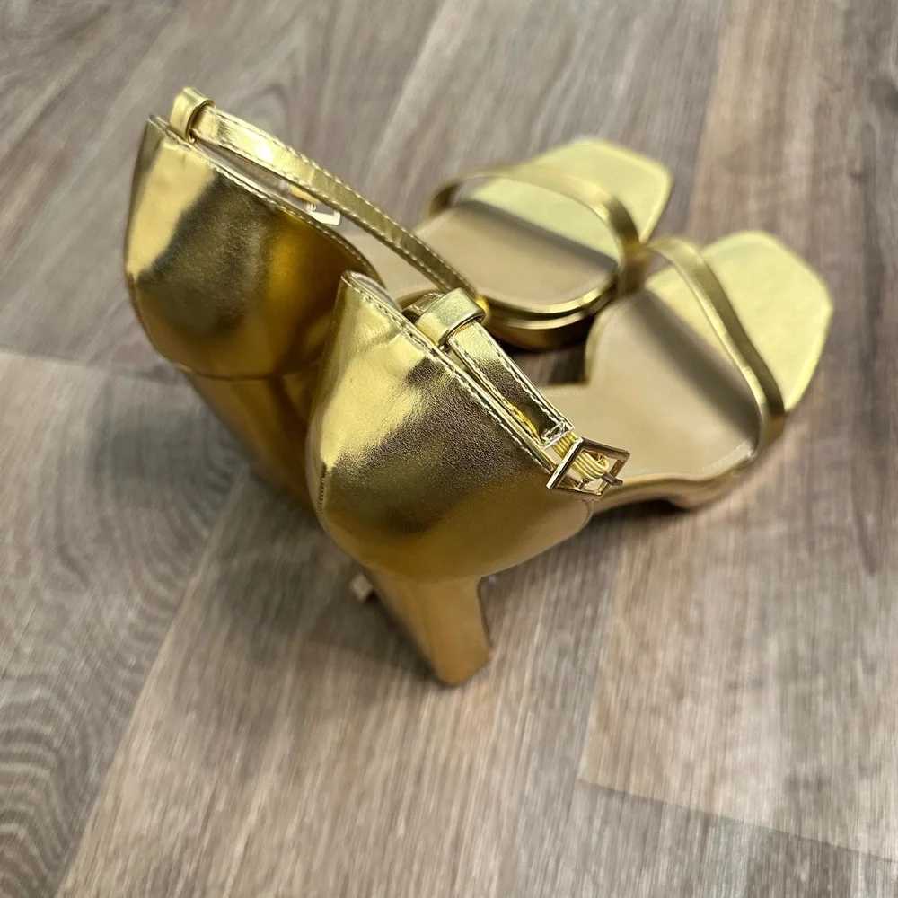 Fashion Nova Gold Platform Block Heel Sandals Women’s Size 9 Ankle Strap‎ Glam